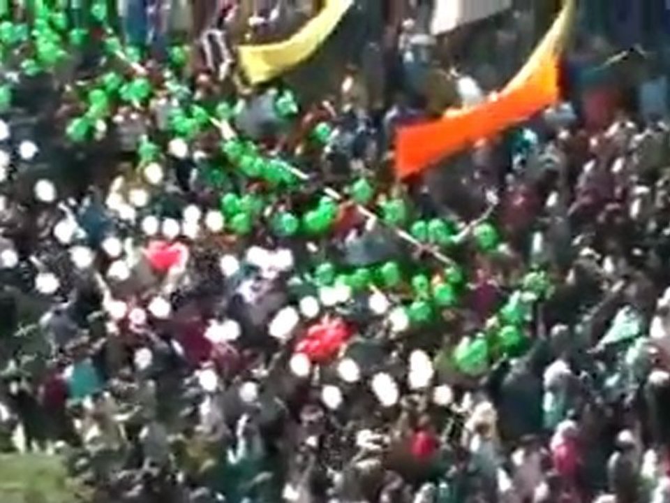 فري برس   ادلب مظاهره حاشده جمعة شهداء المهلة العربية 21 10 2011