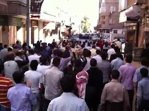 فري برس دوما جمعة شهداء المهلة العربية مظاهرة من جامع طه 21 10 2011