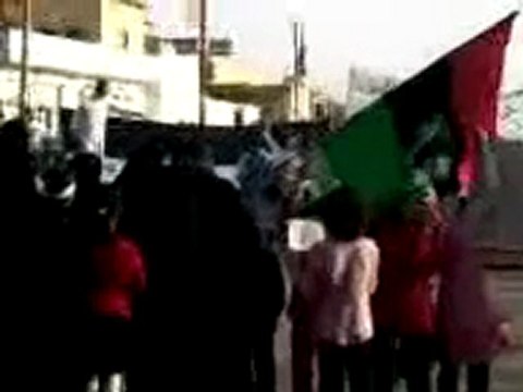 فري برس ادلب خان شيخون مظاهرة نسائية 22 10 2011 ج1