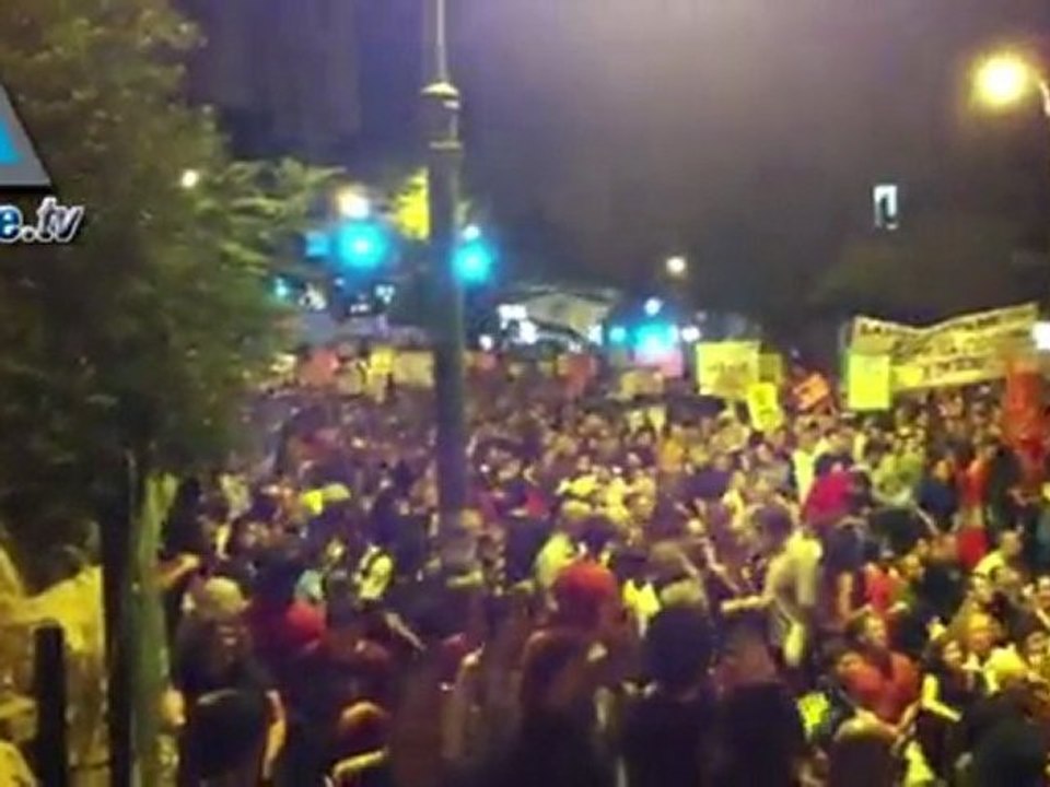 Hundreds of thousands call for social justice