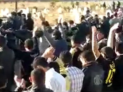 فري برس حوران جاسم مظاهرة اول أيام العيد في 6 11 2011 ج1