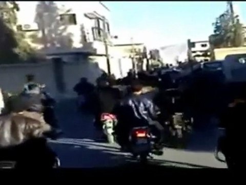 فري برس القلمون قارة أحرار قارة يتظاهرون على الدراجات 7 11 2011