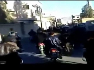 فري برس   القلمون  قارة  أحرار قارة يتظاهرون على الدراجات 7 11 2011