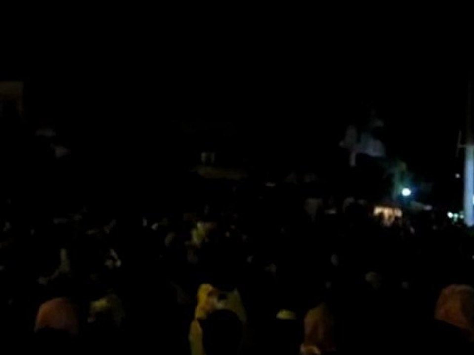 فري برس   حمص المحتلة أحرار الوعر القديم ومسائية ثاني أيام العيد 7 11 2011