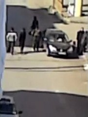 فري برس   حماة انتشار عناصر الجيش والشبيحة في شارع 15 اذار خلال جمعة تجميد العضوية 11 11 2011