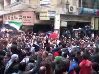 فري برس   مدينة ادلب بعد فشل الأمن باخراج مسيرة تأييد 14 11 2011