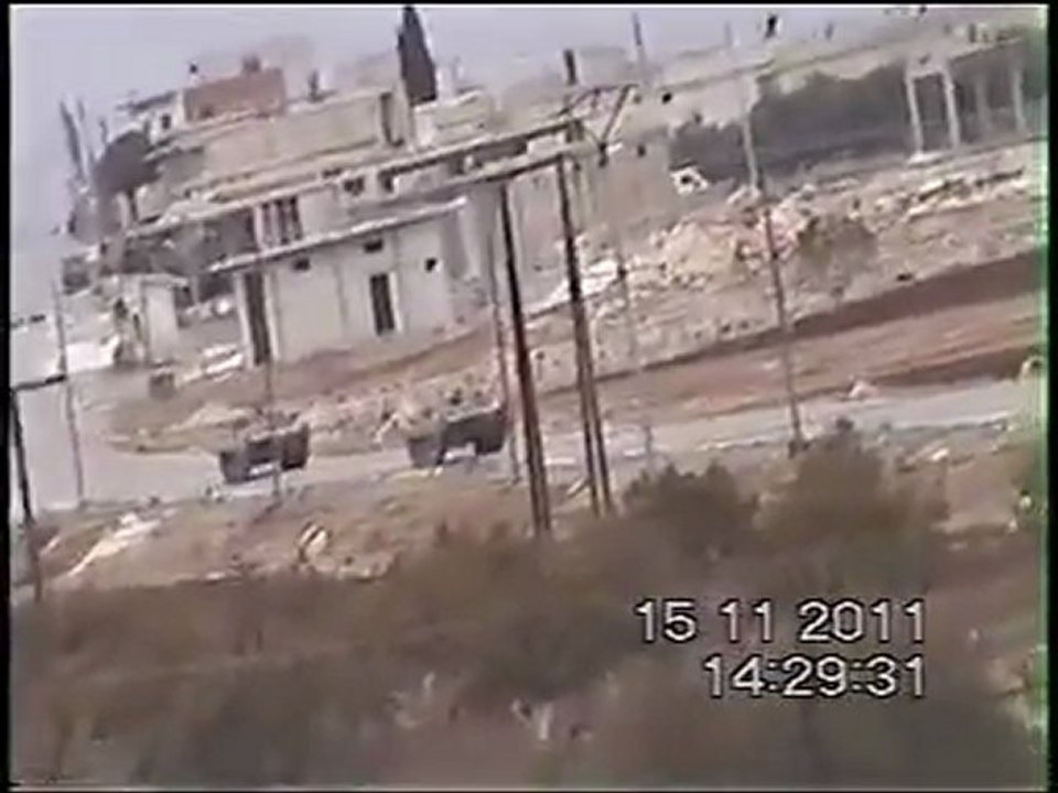 فري برس   اقتحام الدبابات لقرية معرشمارين واطلاق النار من الرشاشات الثقيلة بشكل عشوائي الثلاثاء 15 11 2011