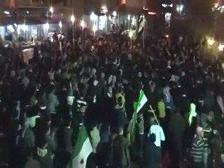 فري برس    حمص   مدينة تدمر   فتاة صغيرة تقود المظاهرة 17 11 2011