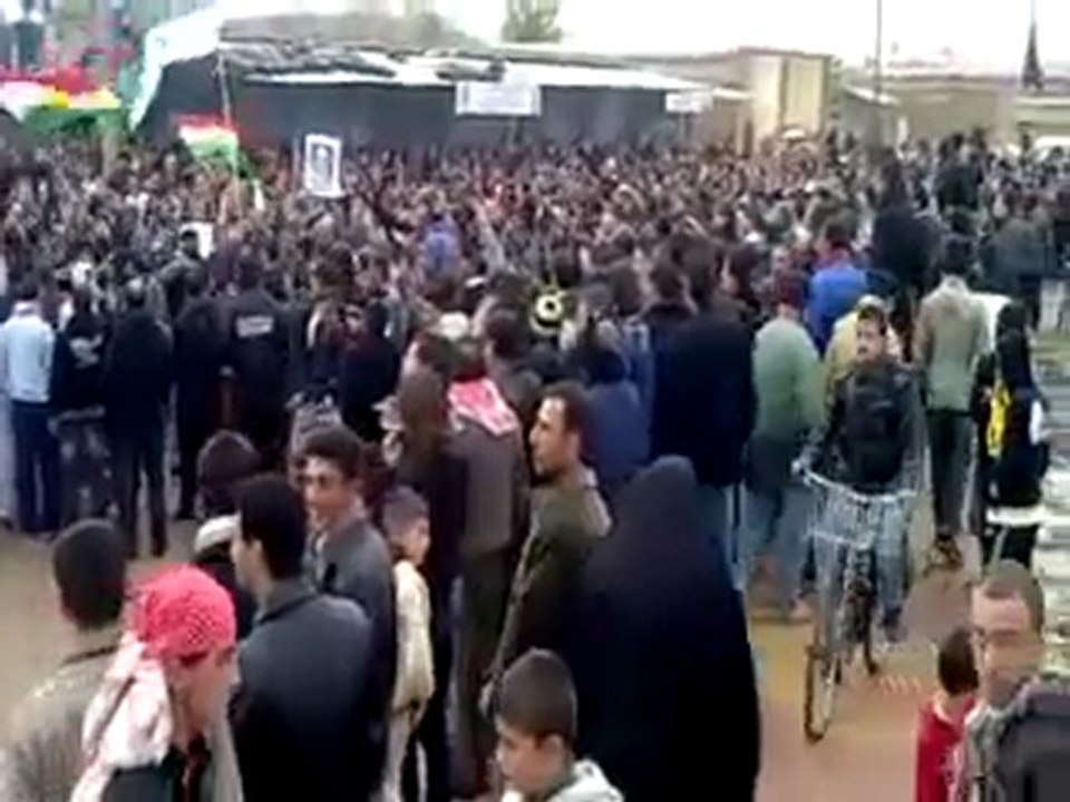 فري برس   سكابا في مظاهرة عامودا جمعة طرد السفراء 18 11 2011