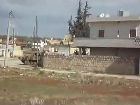 فري برس ادلب تفتناز اقتحام عصابات الاسد للمدينة 20 11 2011