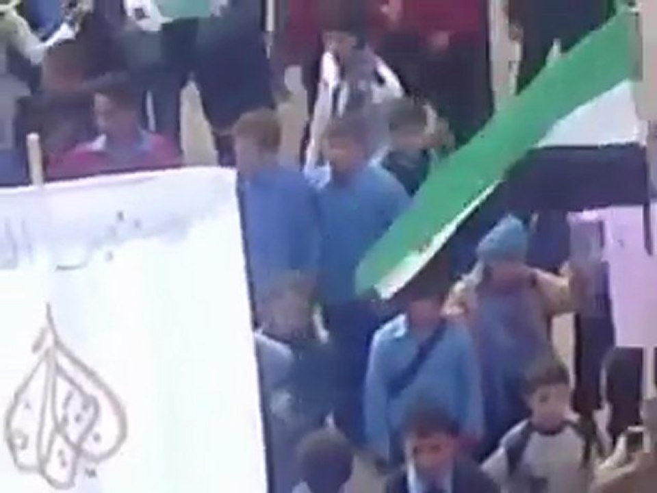فري برس   ادلب   جبل الزاوية   كنصفرة    مظاهرة طلابية 23 11 2011