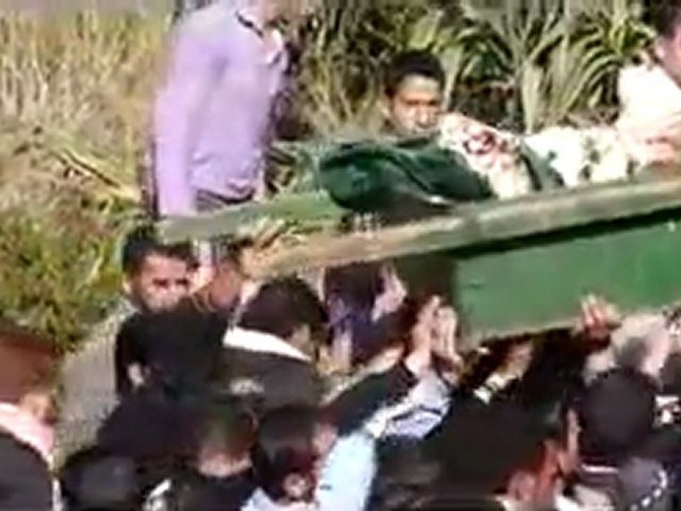 فري برس   حمص الحولة تشييع الشهيد سامر الموسى 26 11 2011