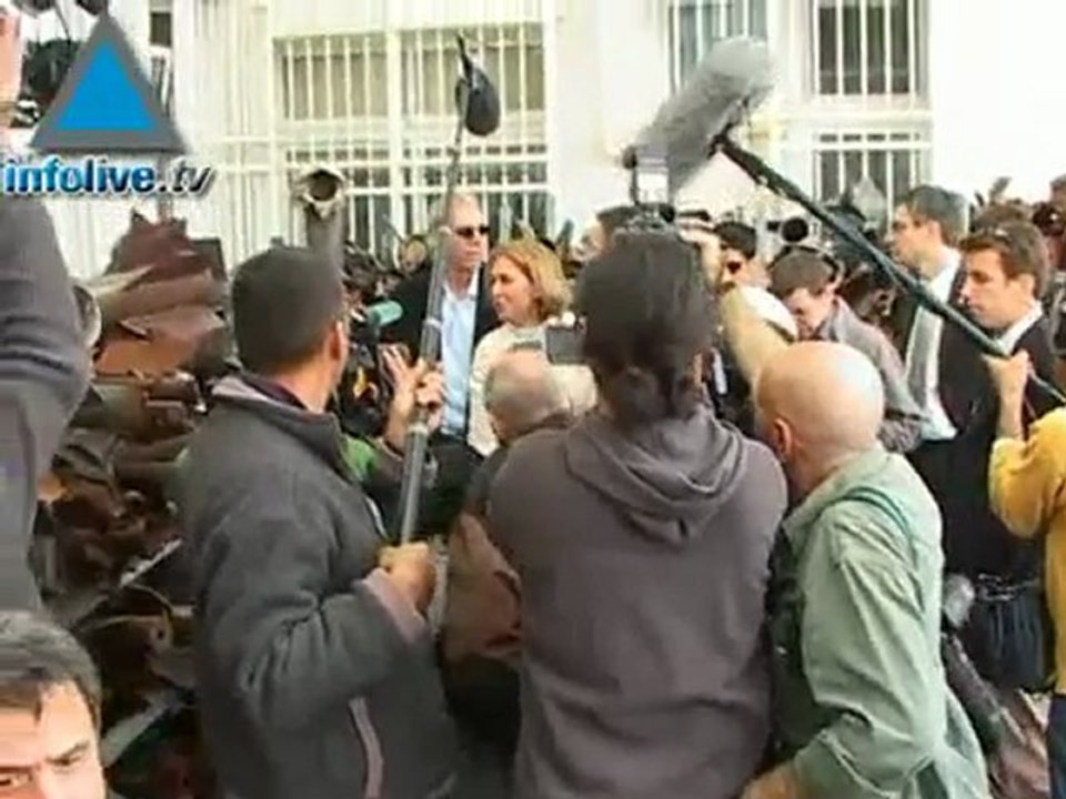 Sderot Residents Express Outrage Over Lack Of Security While Meeting With Foreign Minister Tzipi Livni