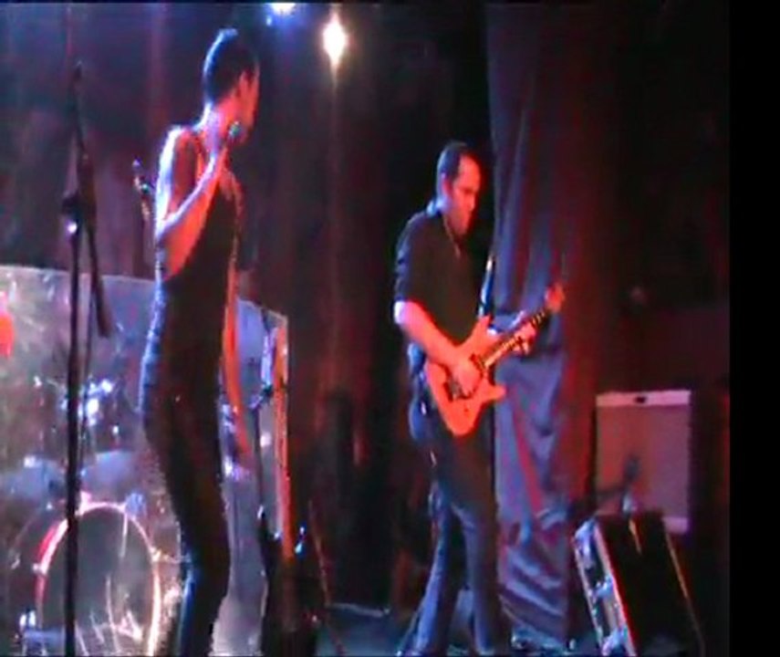 Live Syst'M - Tie your mother down