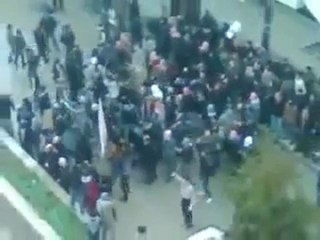 فري برس   حلب   الباب    هجوم الأمن على المظاهرة السلمية 25 1 2012