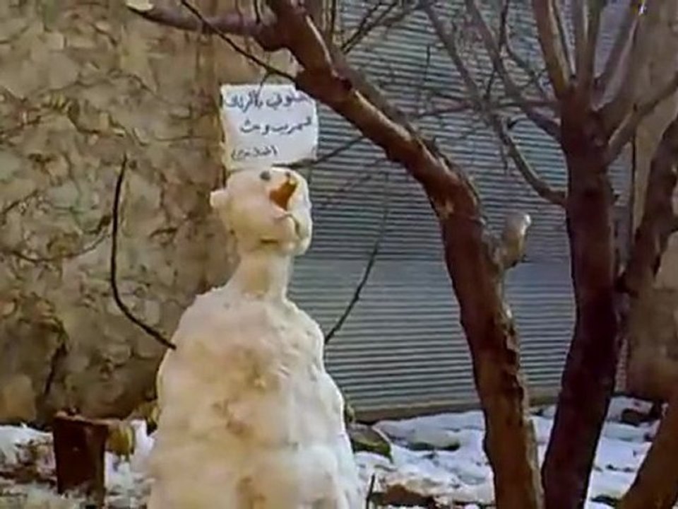 فري برس   مدينة مارع   ريف حلب  مظاهرة ثلجية لاطفال مدينة مارع 25 1 2012 ج2