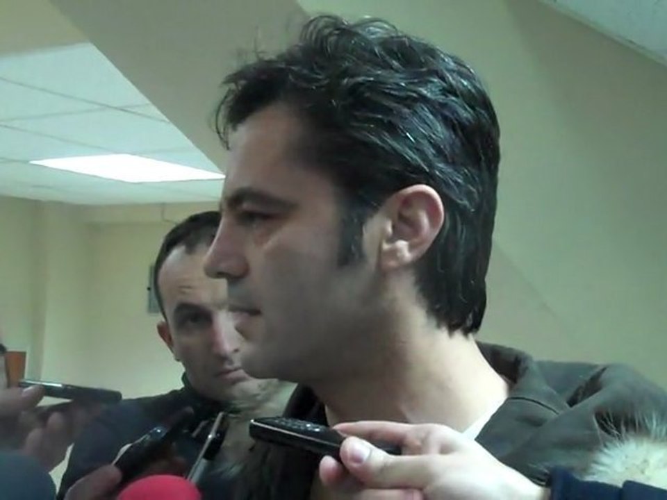 ZISIS VRYZAS DILOSIS