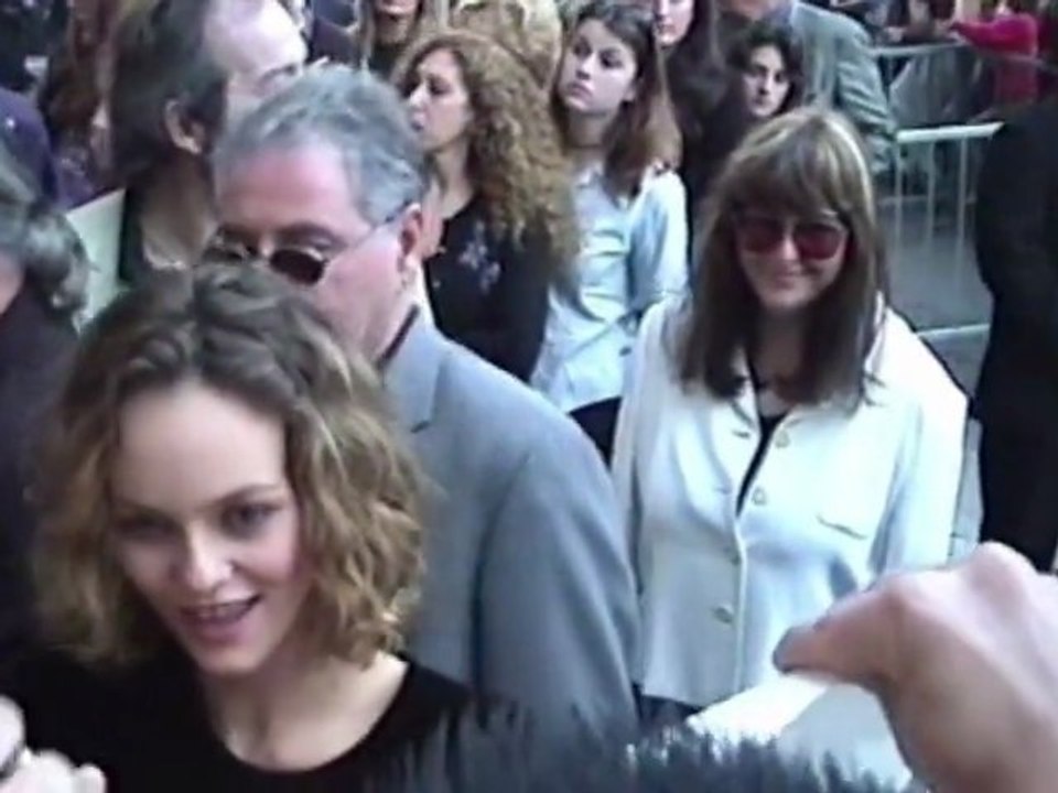 Paradis weist Gerüchte zurück