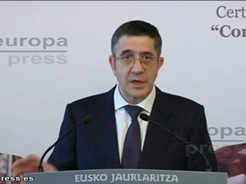 López reconoce la labor de las rederas vascas