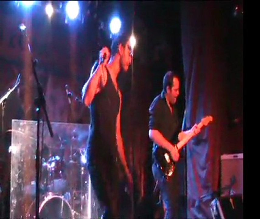 Live Syst'M - The bitch is back