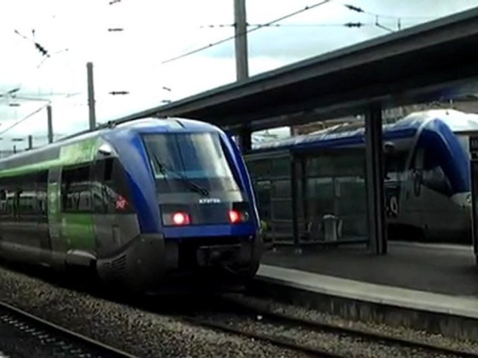 X 73500 au depart en gare d'Amiens 21-01-2012