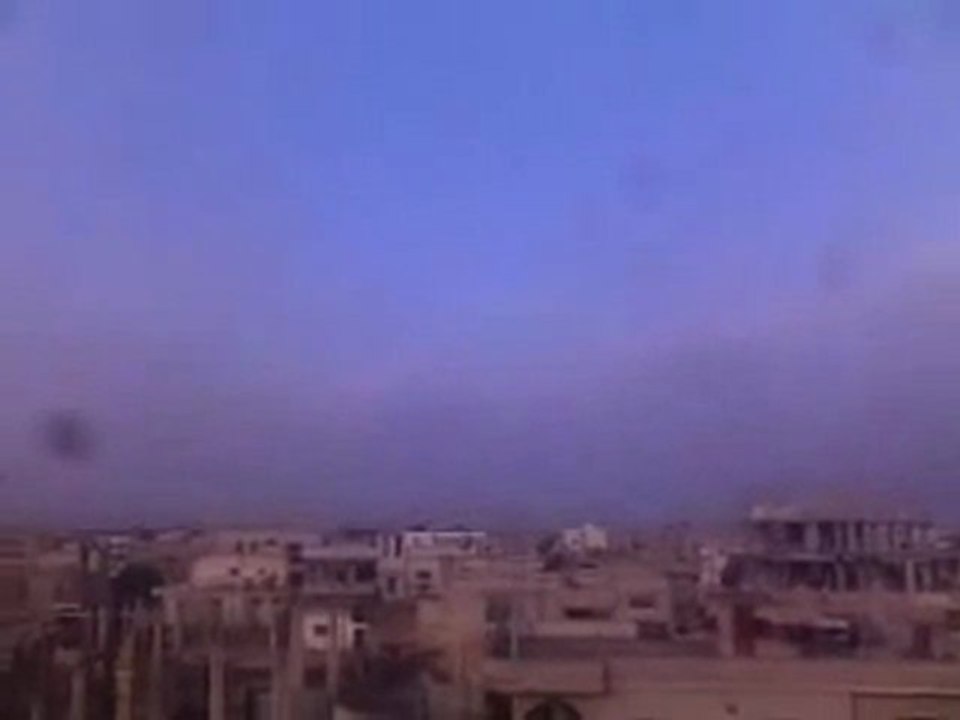 فري برس   درعا   خربة غزالة اطلاق نار كثيف اثر اشتباكات بين الجيش الاسدي والجيش الحر البطل 26 1 2012 ج2