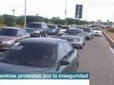 Taxistas protestan por la inseguridad