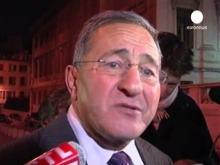 Protesi al seno difettose: rilasciato su cauzione...