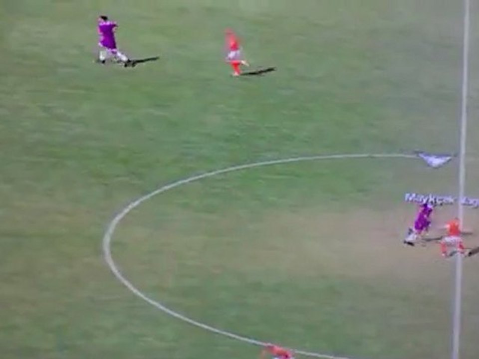 I can Football orta sahadan maykçek in attığı gol