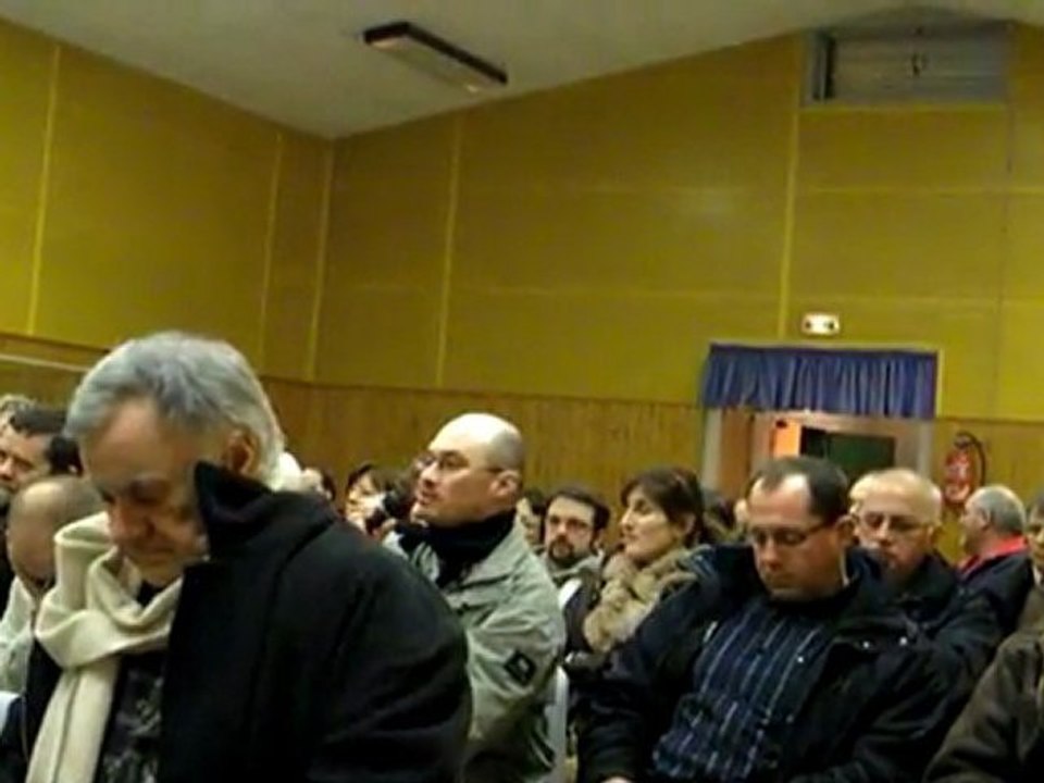 Débat réunion publique La Martyre.