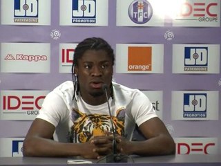 La recrue Serge Aurier, 19 ans, en conférence de presse