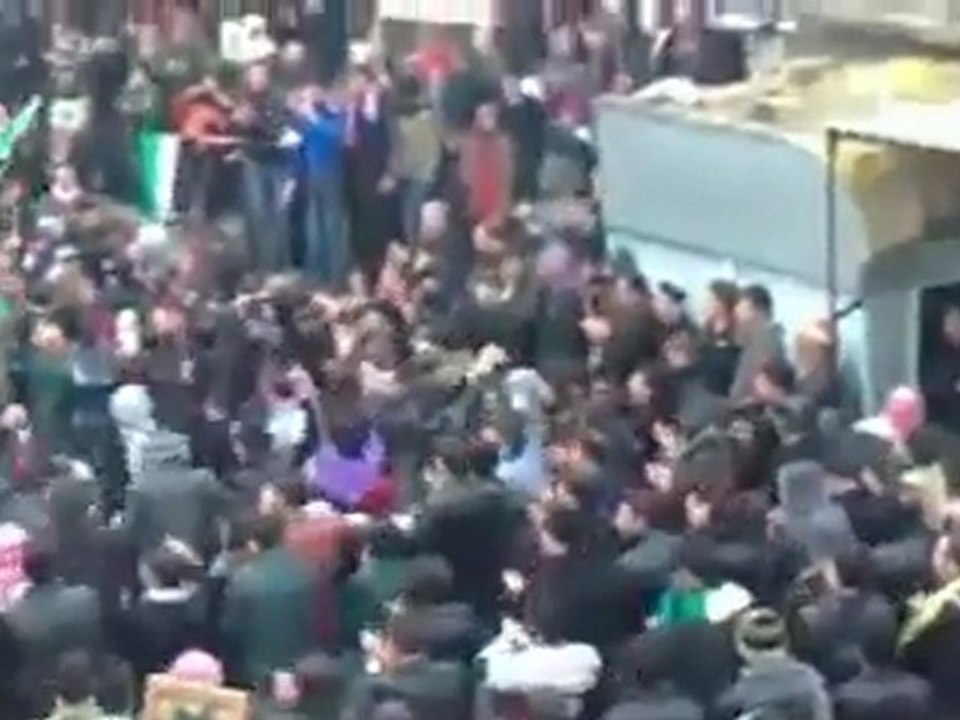 فري برس   إدلب جبل الزاوية قرية الرامي  جمعة حق الدفاع عن النفس 27 1 2012