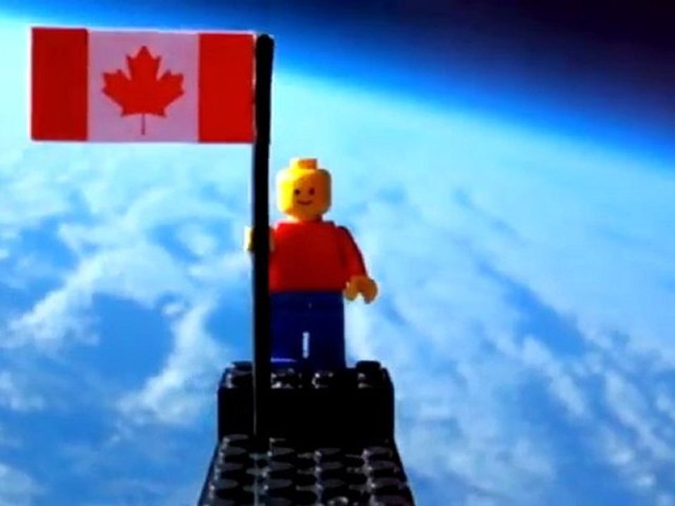 Hombre de Lego viaja al espacio