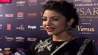 Gorgeous Anushka Sharma Looks Very Hot In Black Saree At Apsara Awards 2012