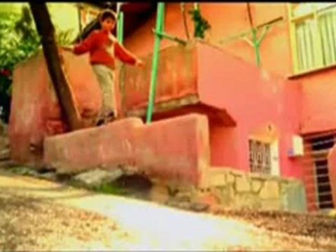 EN DUYGUSAL ŞARKI BİR GORÜŞ KAPİNİ ozan ziyat