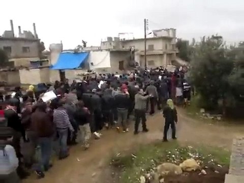 فري برس درعا عتمان جمعة حق الدفاع عن النفس تحت الامطار 27 1 2012