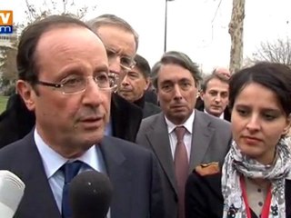 François Hollande se montre plus prudent pour parler de la finance