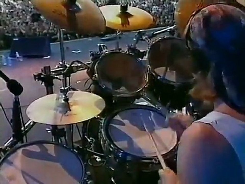 Kylie Minogue - Better The Devil You Know - live in  Ireland 1995