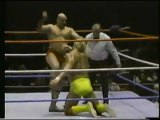 WWE-Universal - Hulk Hogan vs. WWF Champ The Iron Sheik (23/01/1984)