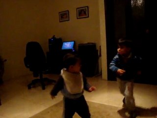 Anas dancing