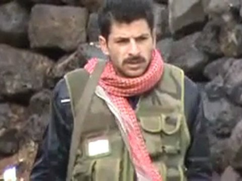 فري برس درعا الصنمين جمعة حق الدفاع عن النفس الأمن و الشبيحة يحاصرون المصلين 27 1 2012