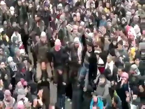 فري برس إدلب معرة النعمان جمعة حق الدفاع عن النفس و المتظاهرين يحييون الجيش الحر 27 1 2012