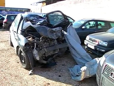 auto contro tir muore insegnante