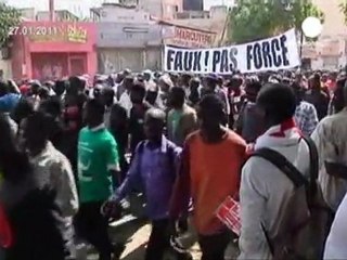 Dakar quiet after stormy night in Senegal presidency row