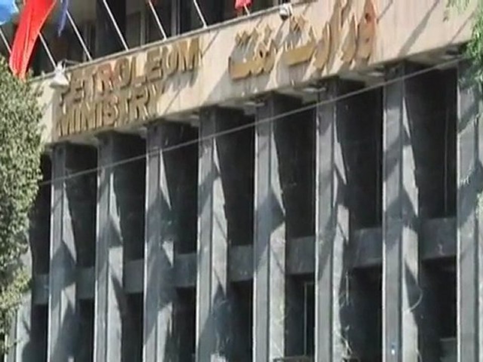 UN nuclear officials head for Iran