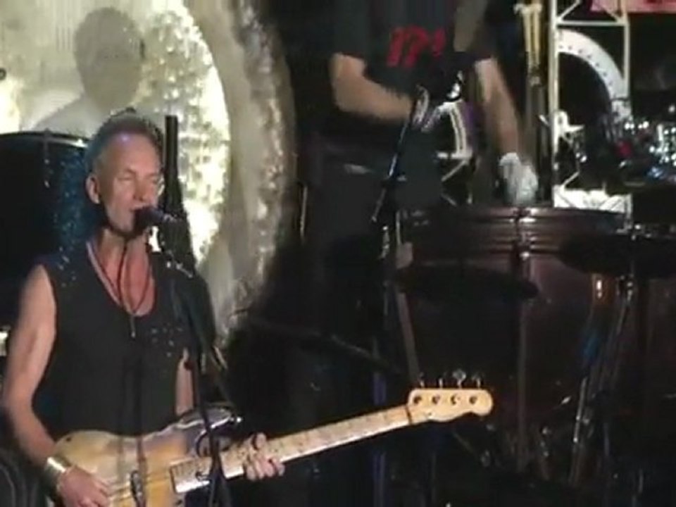 Wrapped Around Your Finger (LIVE) / THE POLICE