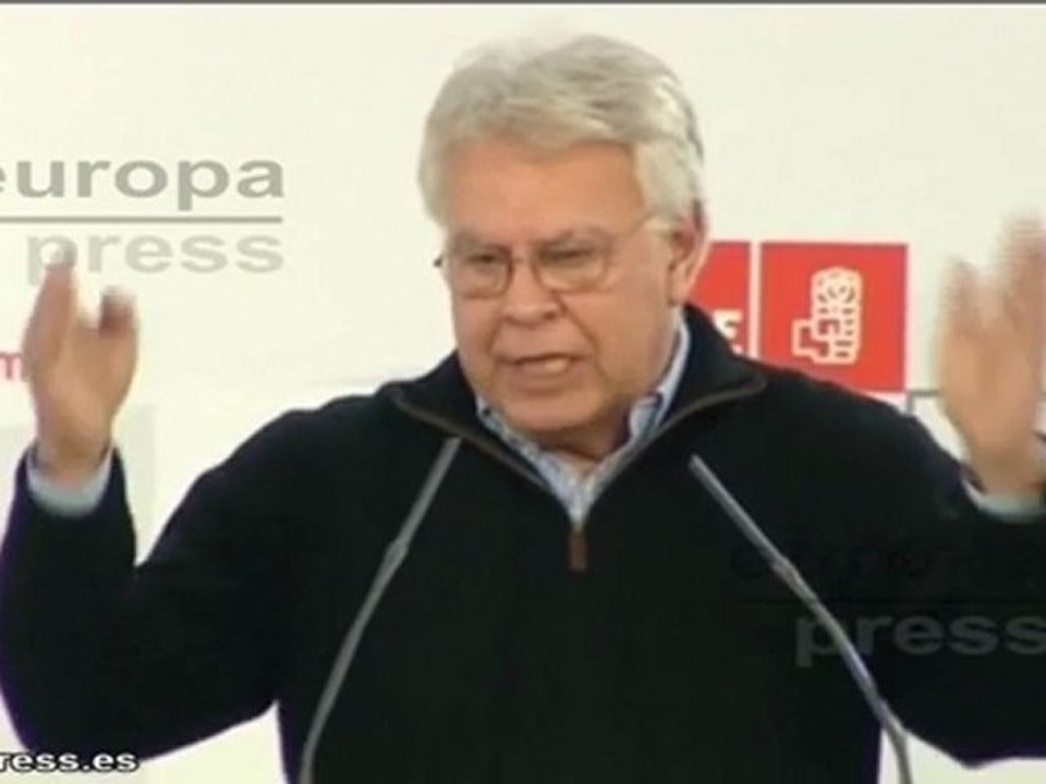 González apoya a Rubalcaba "pase lo que pase"