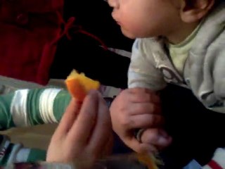 demir samet portakal yiyor:-))