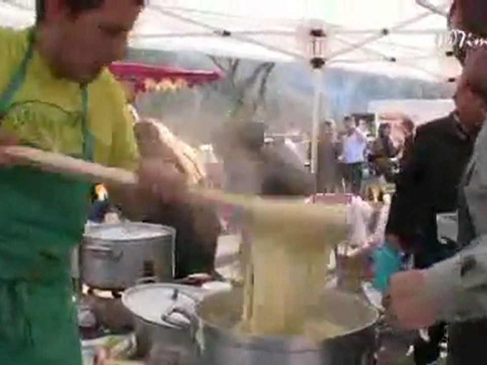 20120128 aligot de la solidarité