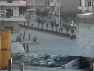 فري برس   هااااام  حماة دوار بلال 28 1 2012